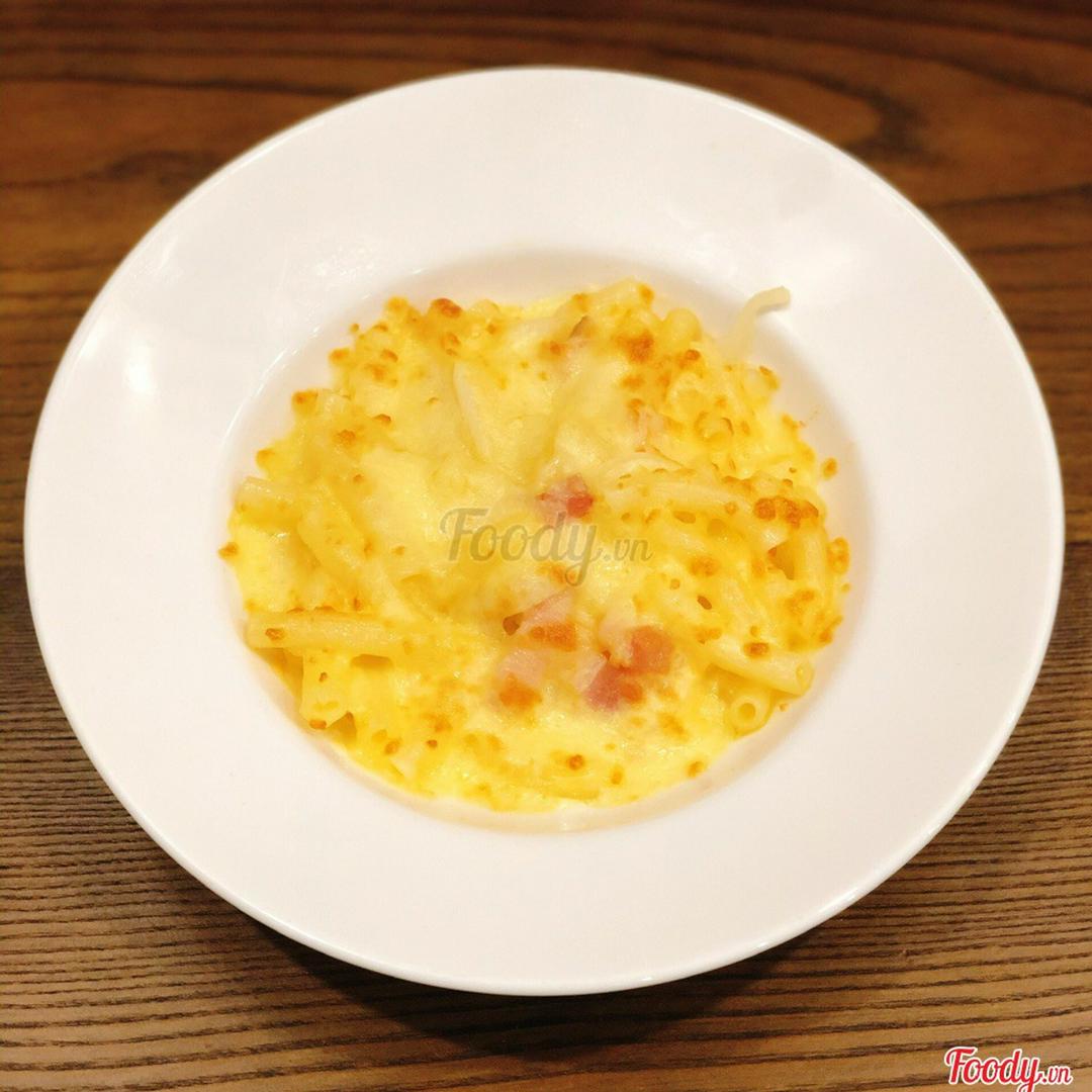 nui-ut-lo-kem-nam-bacon-voi-pho-mai