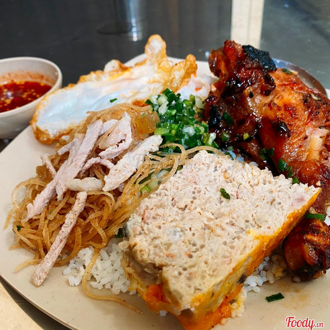 com-tam-ga-bi-cha-op-la