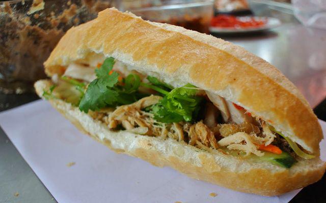 banh-mi-thit-cha