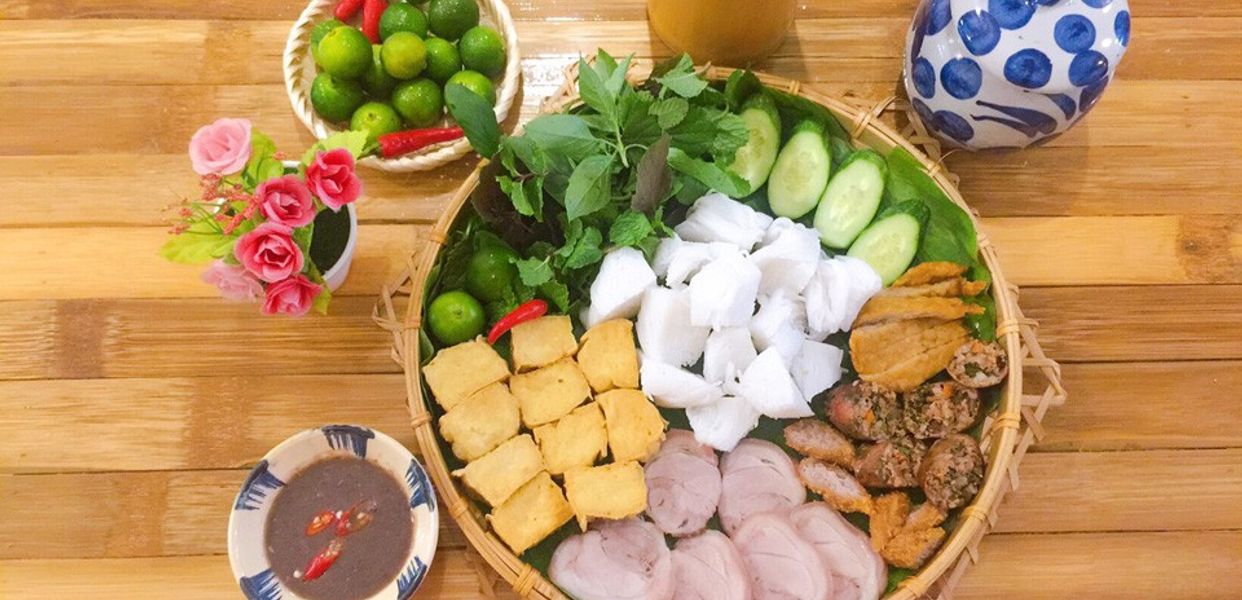 co-xoan-bun-au-va-bun-nem-huynh-tan-phat