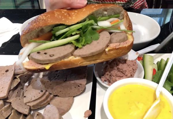 banh-mi-cha-bo-a-nang