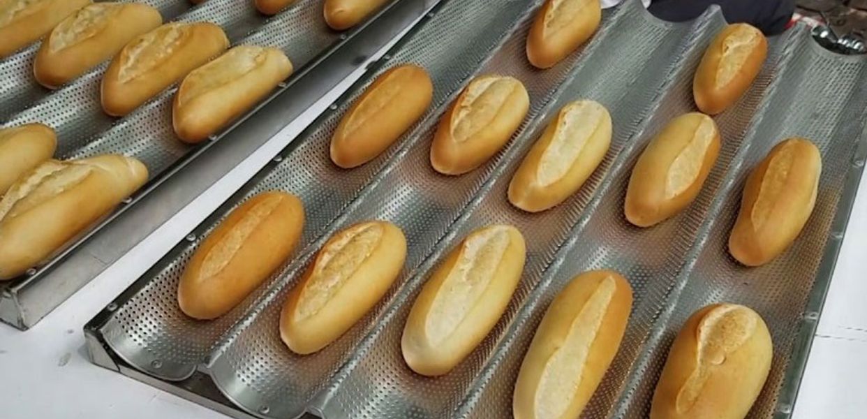 lo-banh-mi-hong-trang