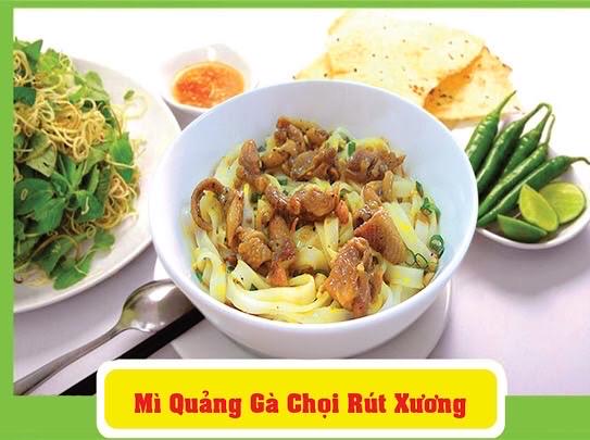 mi-quang-ga-choi-rut-xuong-cha-cua-tom