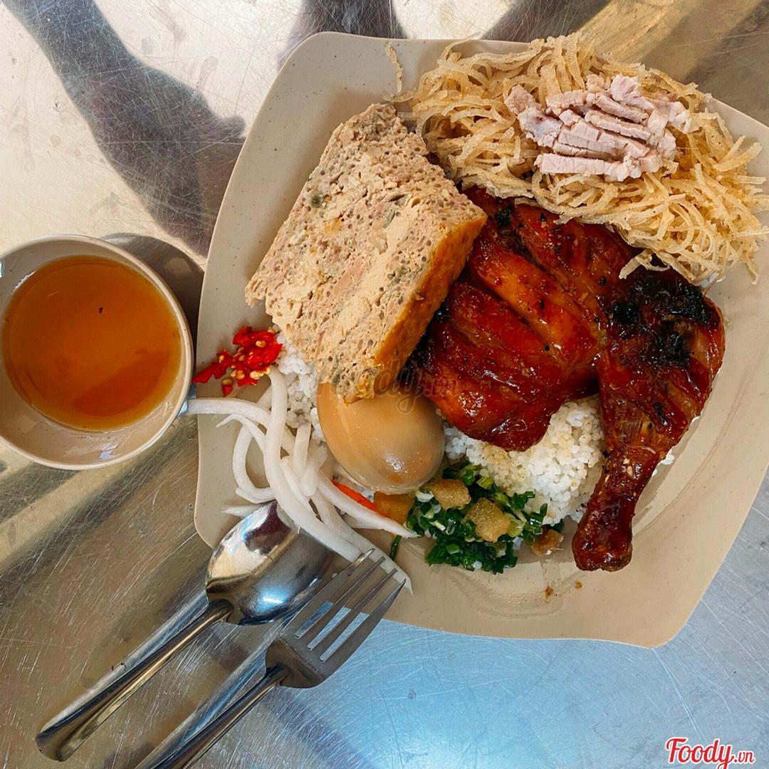 com-tam-ga-bi-cha-trung-kho