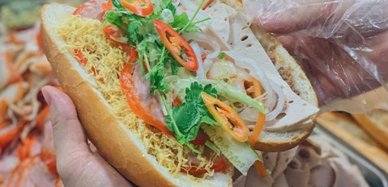 banh-mi-sinh-oi-hoang-hoa-tham