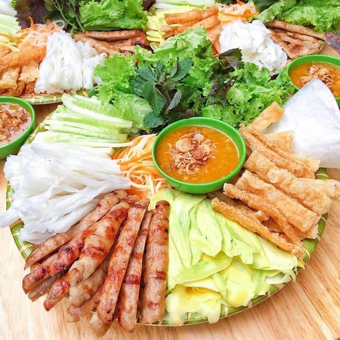 nem-nuong-nha-trang-sieu-ngon-an-no