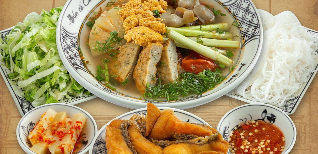an-vien-bun-ca-cham-pho-co-trung-hoa