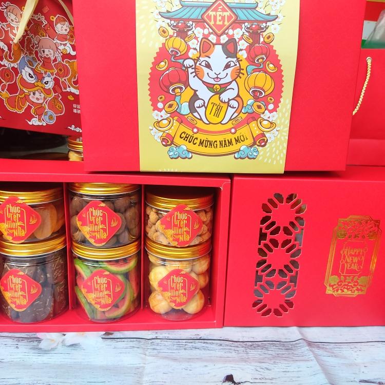 set-qua-tet-sung-tuc-tron-ven