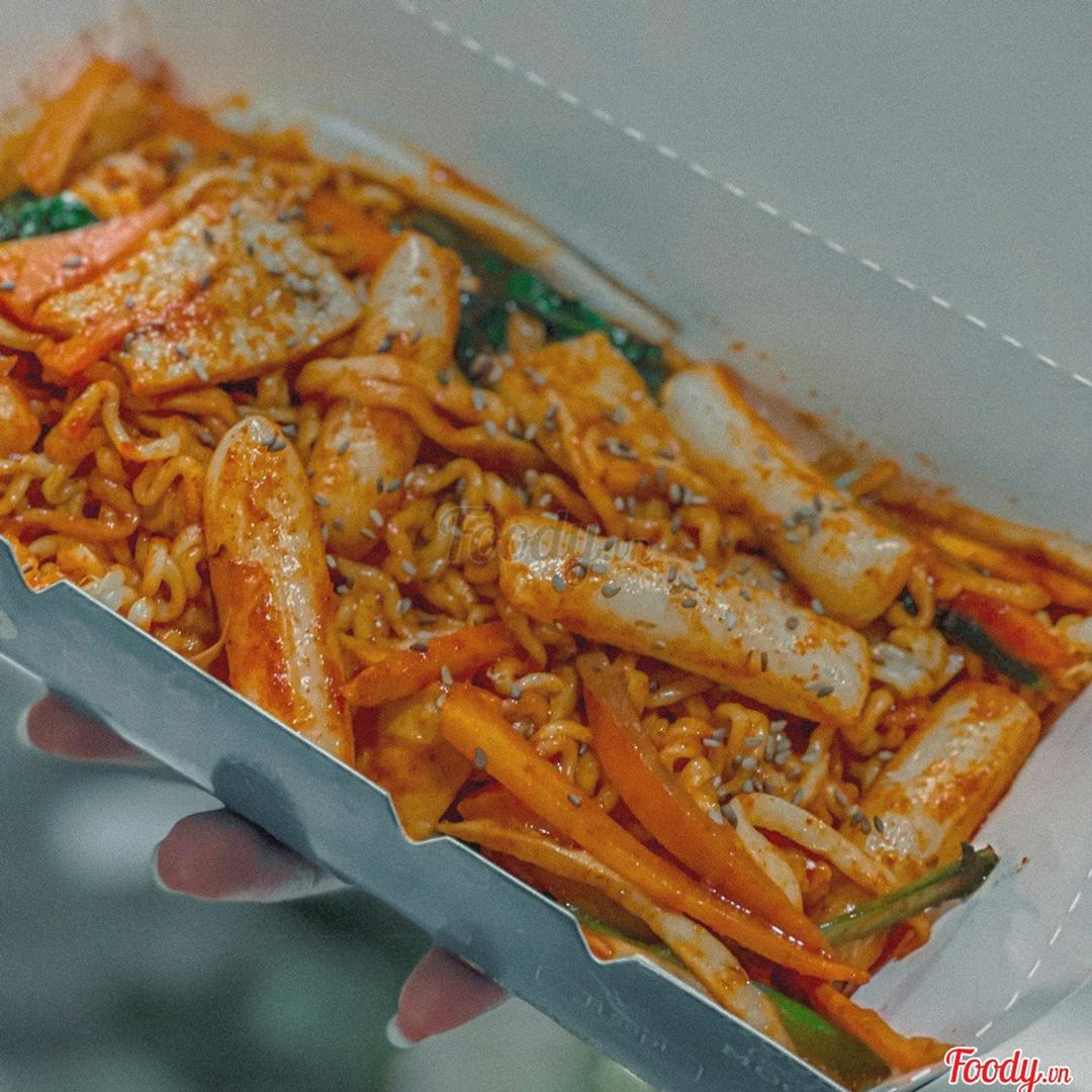 mi-tron-tokbokki-cha-ca-han-quoc