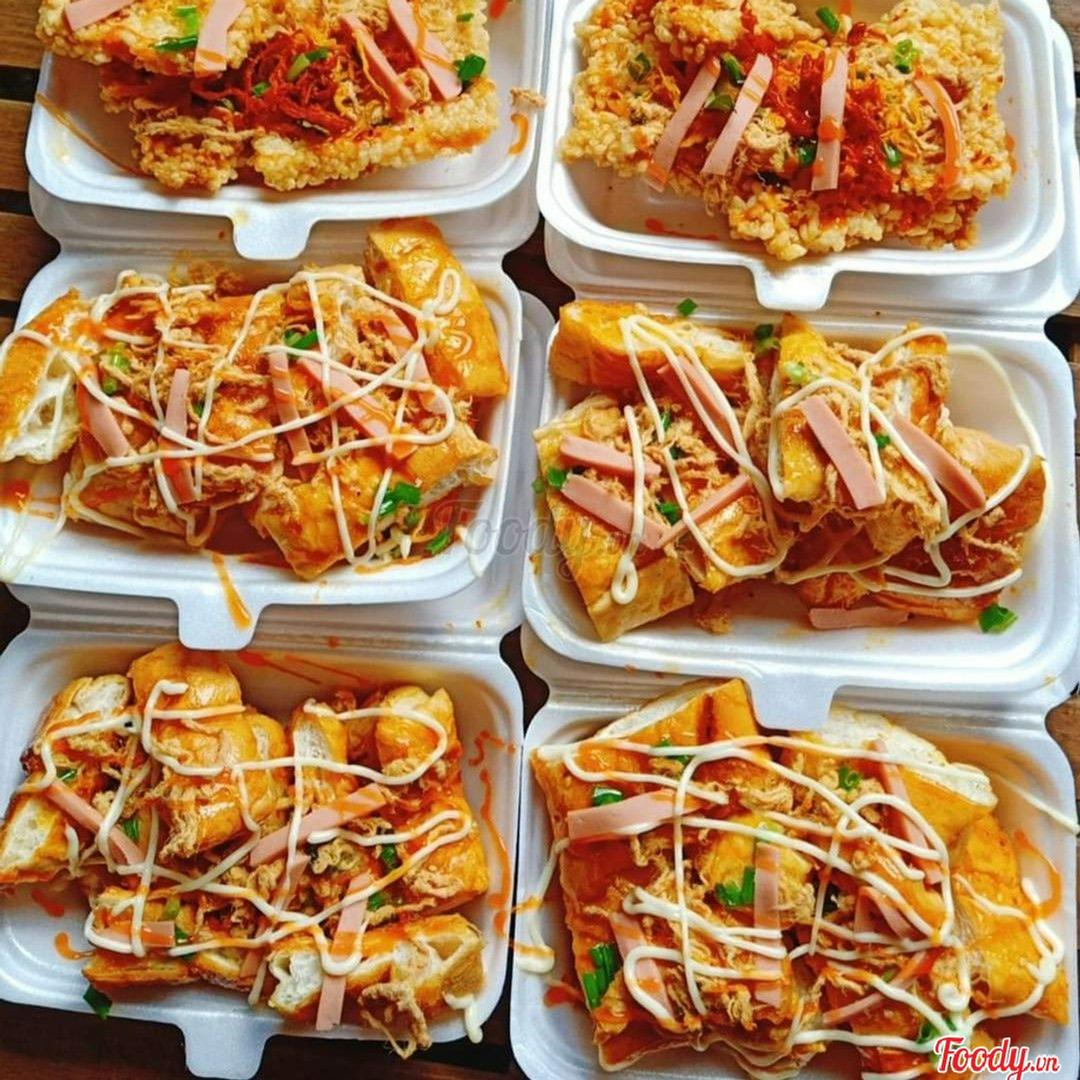 banh-mi-nuong-sot-trung-muoi