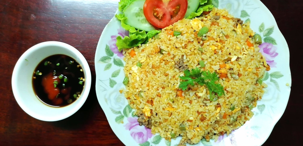 tam-gia-ky-com-ga-sot-tu-xuyen