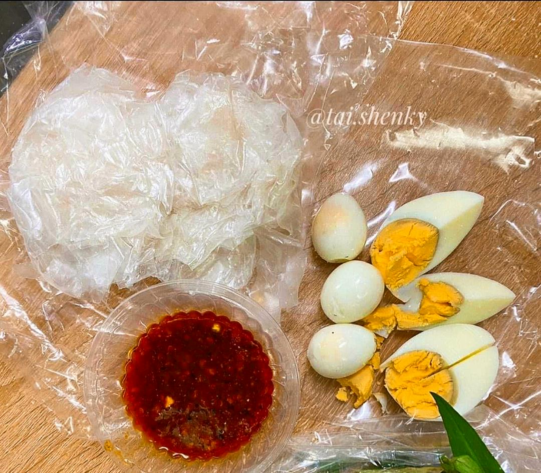 banh-sot-ac-biet-3-trung-cut