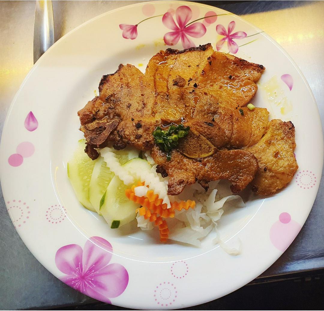 com-tam-suon-khong-lo