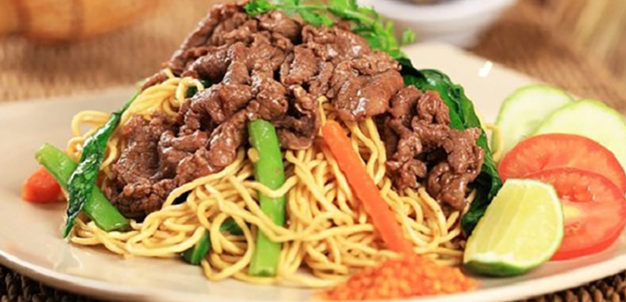 quan-co-thuy-banh-mi-nui-xao-ly-thuong-kiet