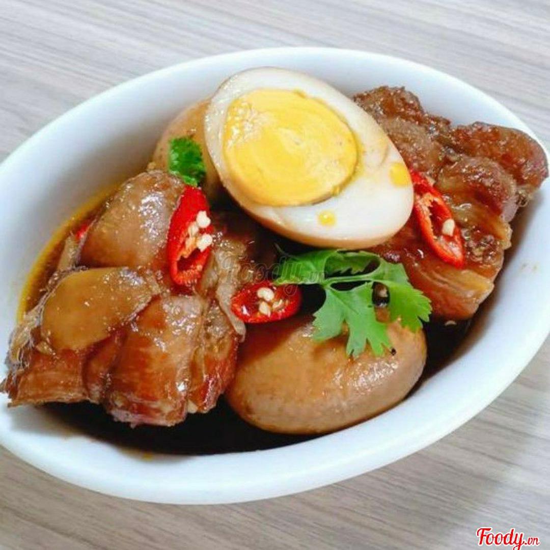 com-thit-kho-trung