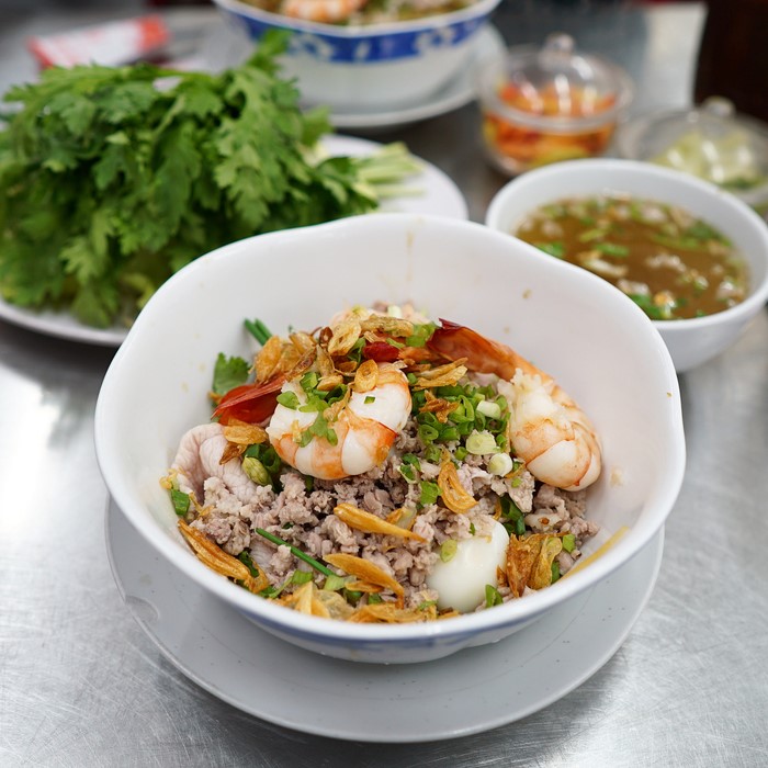 we-food-hu-tieu-nam-vang-hoang-dieu-2