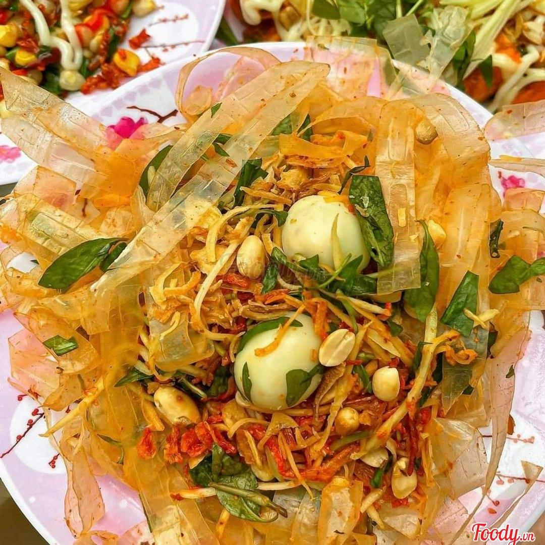 banh-trang-tron-trung-muoi