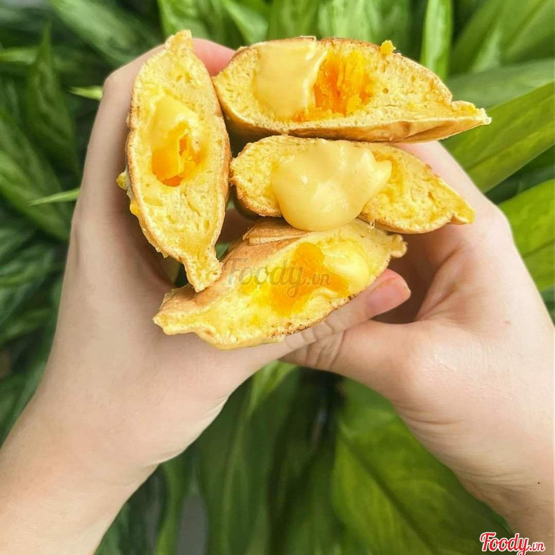 hotdog-pho-mai-mix-trung-muoi