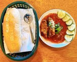 banh-mi-ca-moi-canned-fish-with-bread