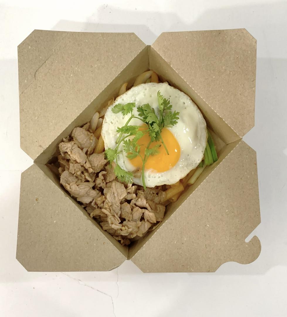 nui-xao-thit-heo-trung