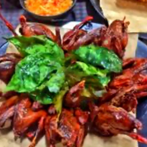 chim-quay-moc-mat-nho