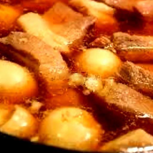 thit-kho-hot-vit-trung-cut