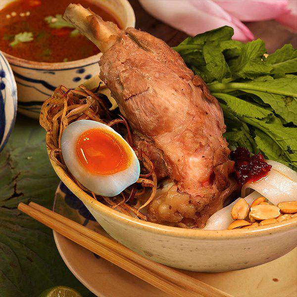 mi-quang-nuoc-sieu-suon