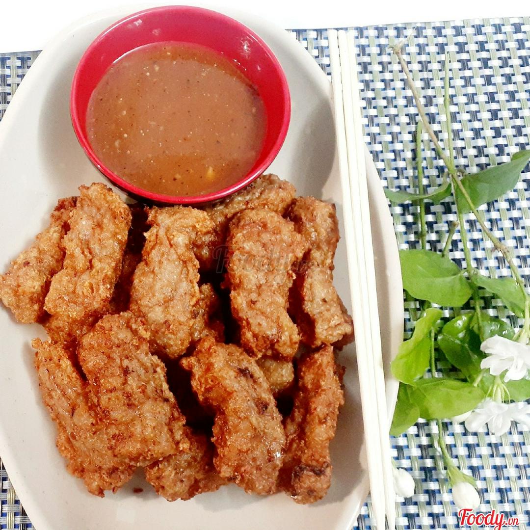 may-tang-nao-gap-gio-tang-o-20-nem-chua-ran-10-nem-nuong-01-xuat-cu-au