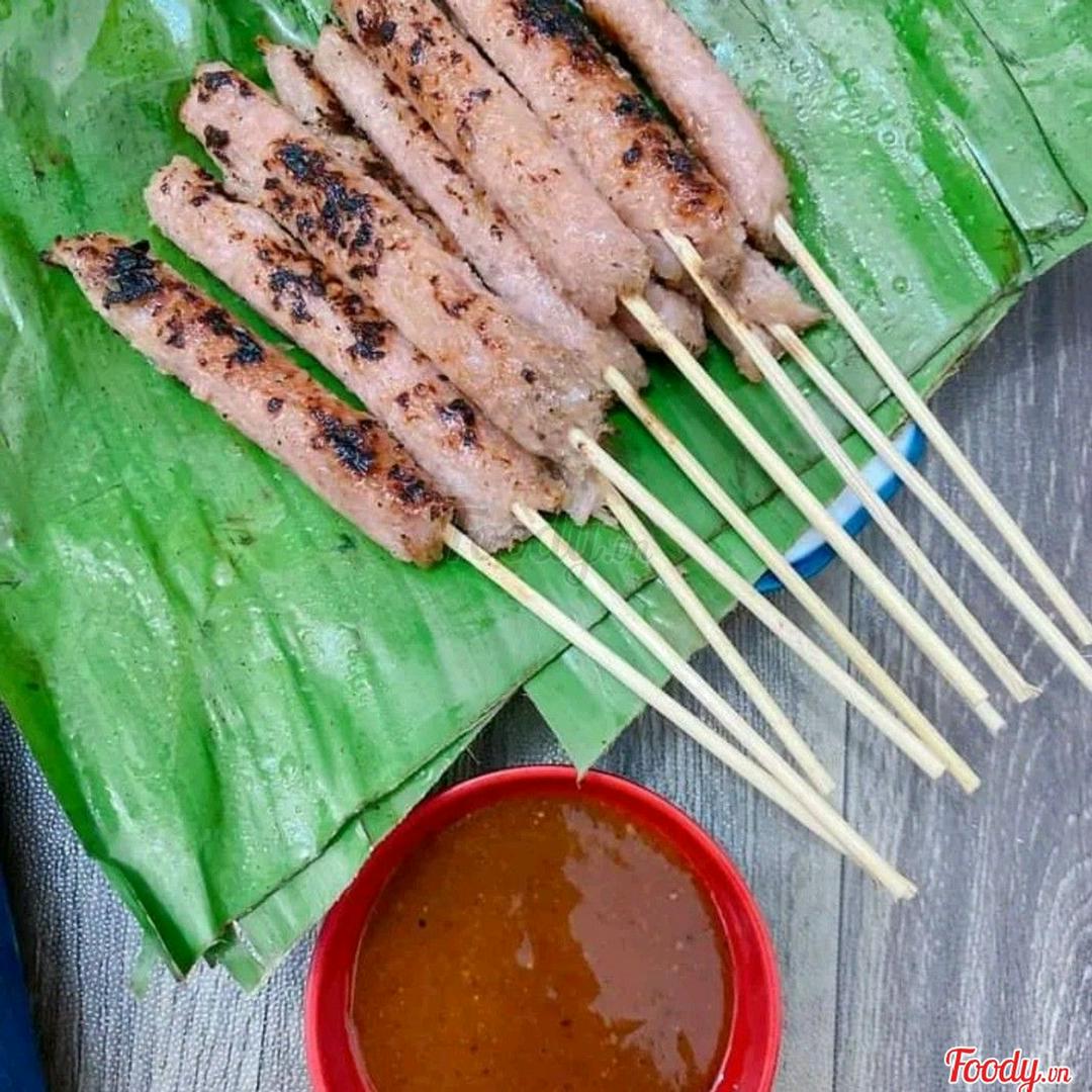 nem-chua-nuong-than-hoa-10-chiec