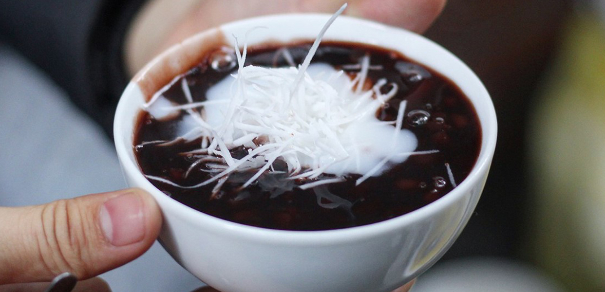 Cô-Huyền---Bánh-Trôi-Tàu-Và-Xôi-Chè---Hồng-Mai