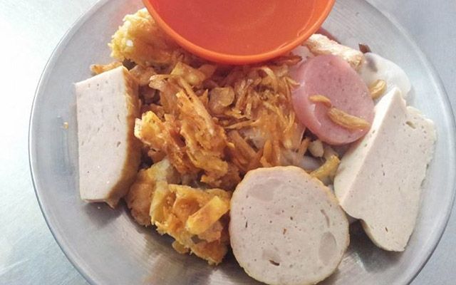 banh-cuon-banh-uot-co-lan-tran-khac-chan