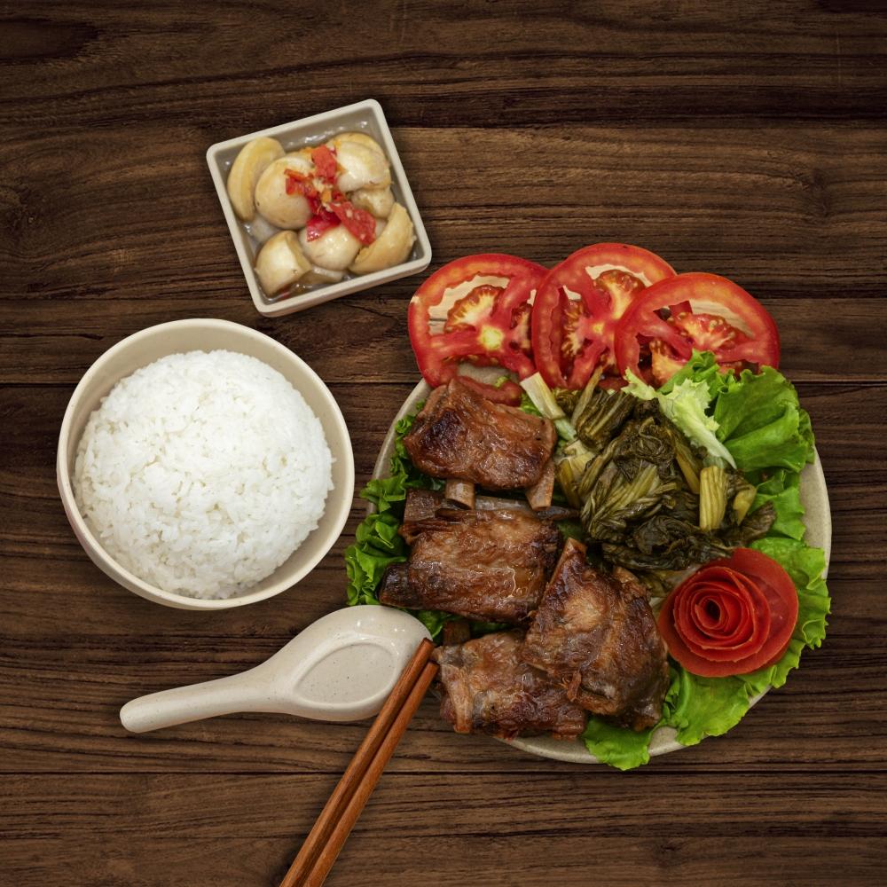 com-suon-sot-chua-ngot