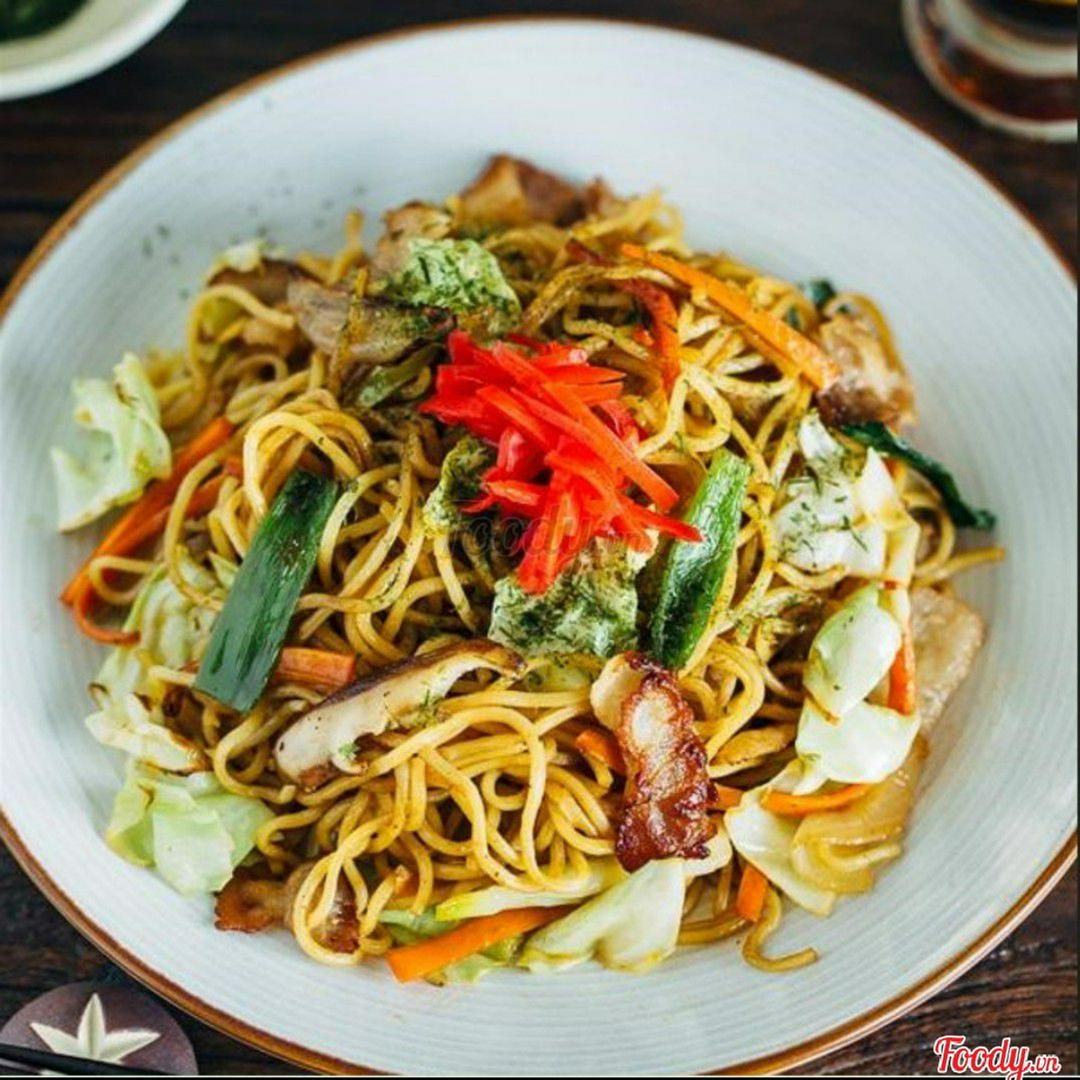 mi-soba-xao-thit-heo