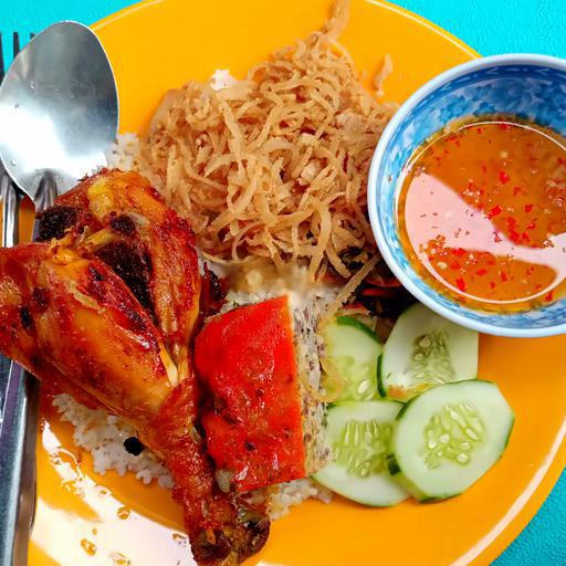 com-tam-ui-ga-nuong-bi-cha