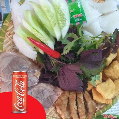 combo-bun-au-thit-cha-com-1-coca-cola