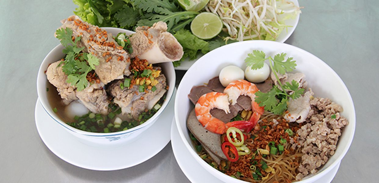 hu-tieu-nam-vang-tai-anh-nguyen-thi-thap