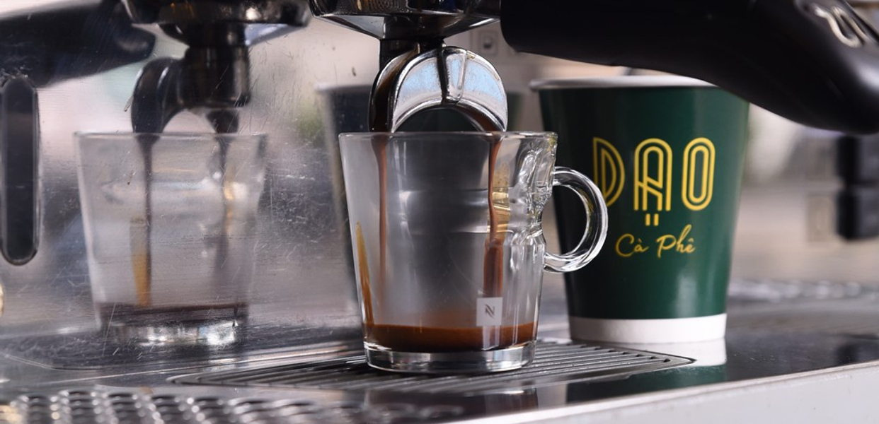 dao-ca-phe-nguyen-thi-minh-khai