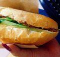 banh-mi-thit-xuc-xich
