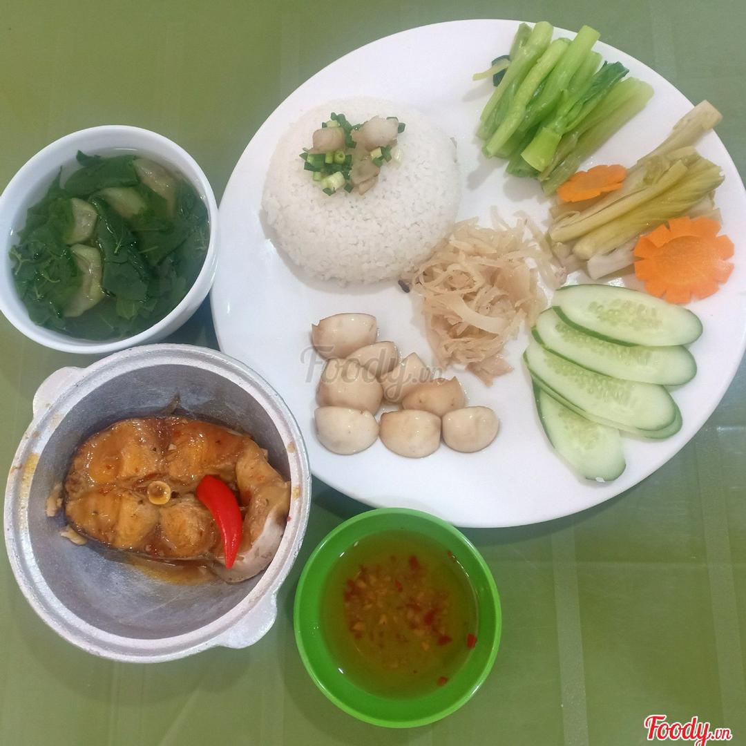 com-tam-ca-basa-kho-to