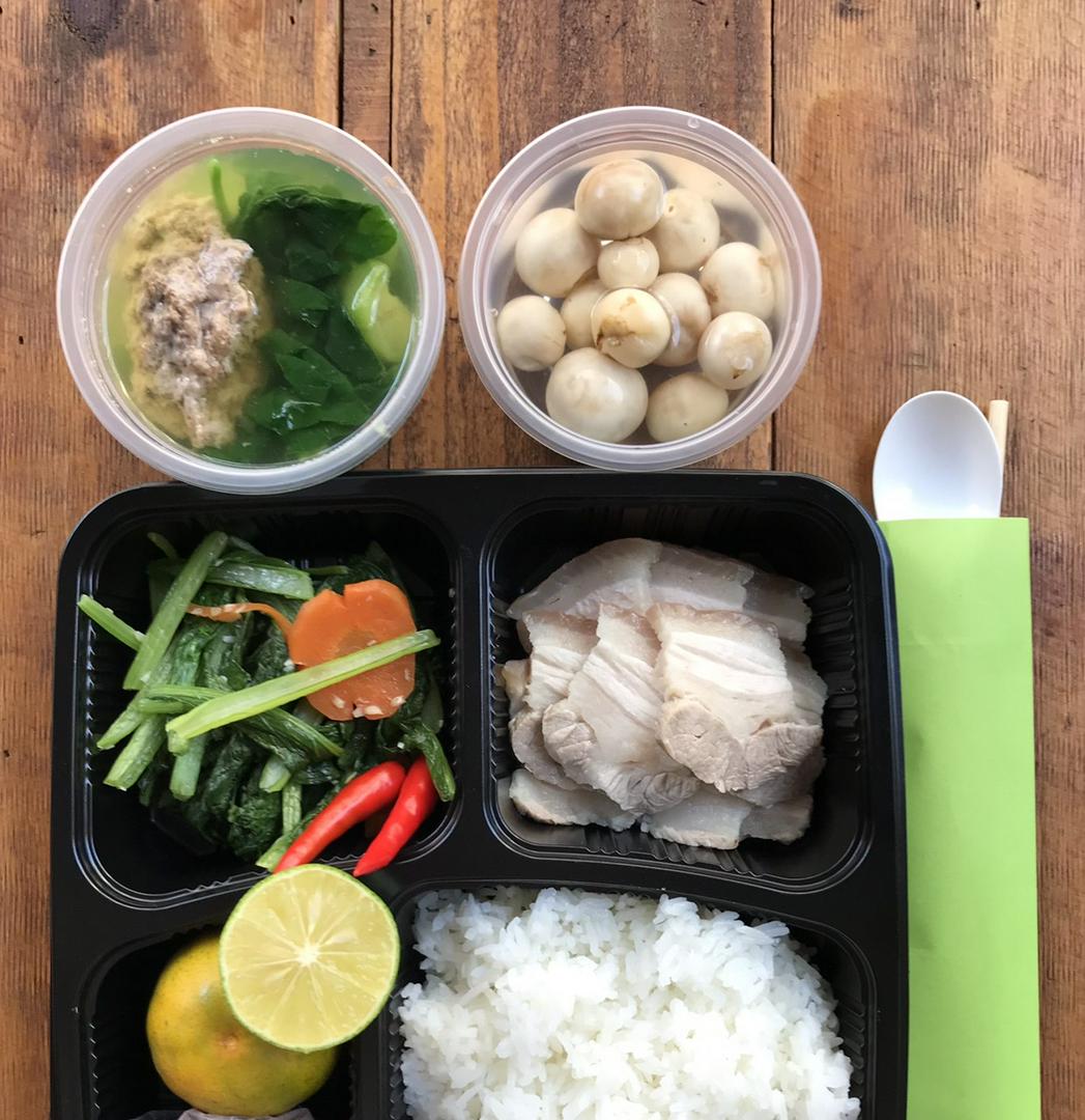 com-thit-luoc-ca-phao-canh-cua-ong-chat-que