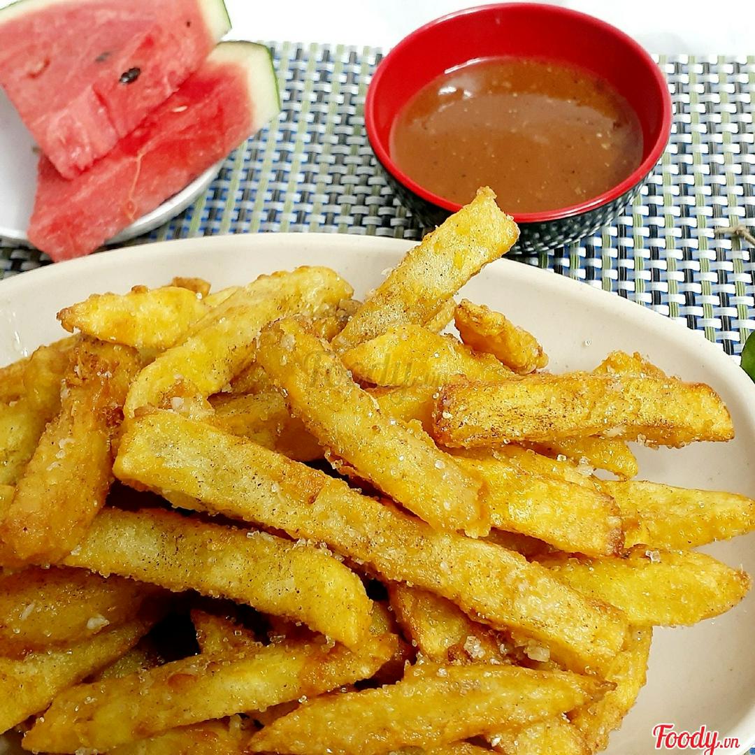 khoai-tay-chien-bo-toi-xuat-to