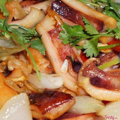 com-muc-chien-nuoc-mam-toi