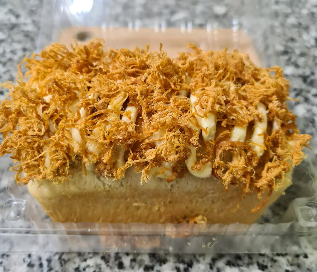 banh-mi-pho-mai-cha-bong