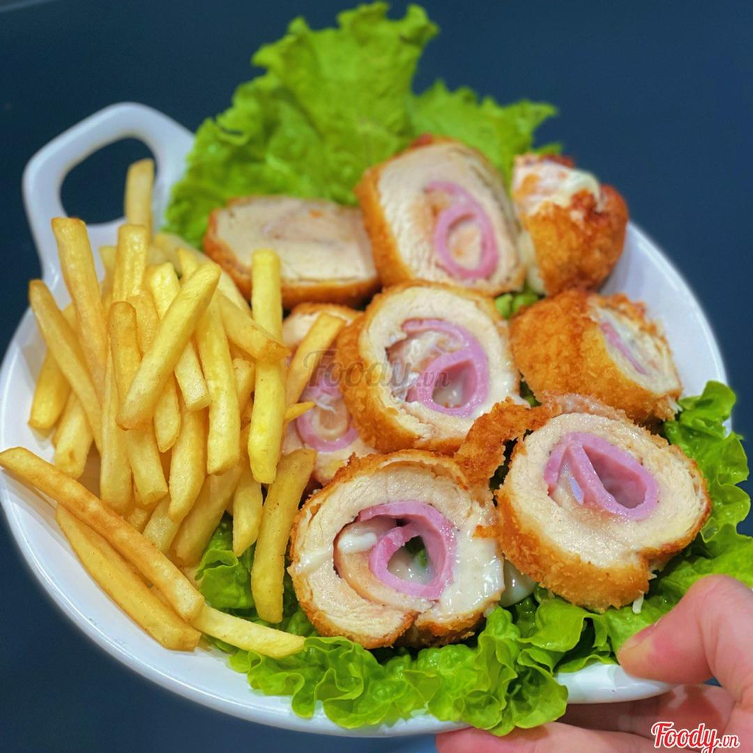 uc-ga-cuon-pho-mai-thit-nguoi