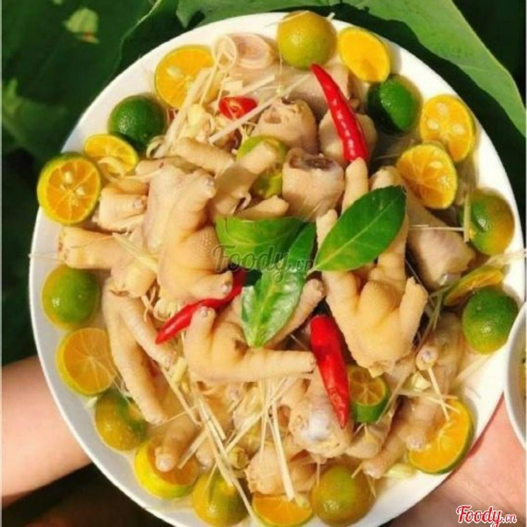 combo-chan-ga-co-xuong-ngam-sa-tac-lon-1-chai-pepsi