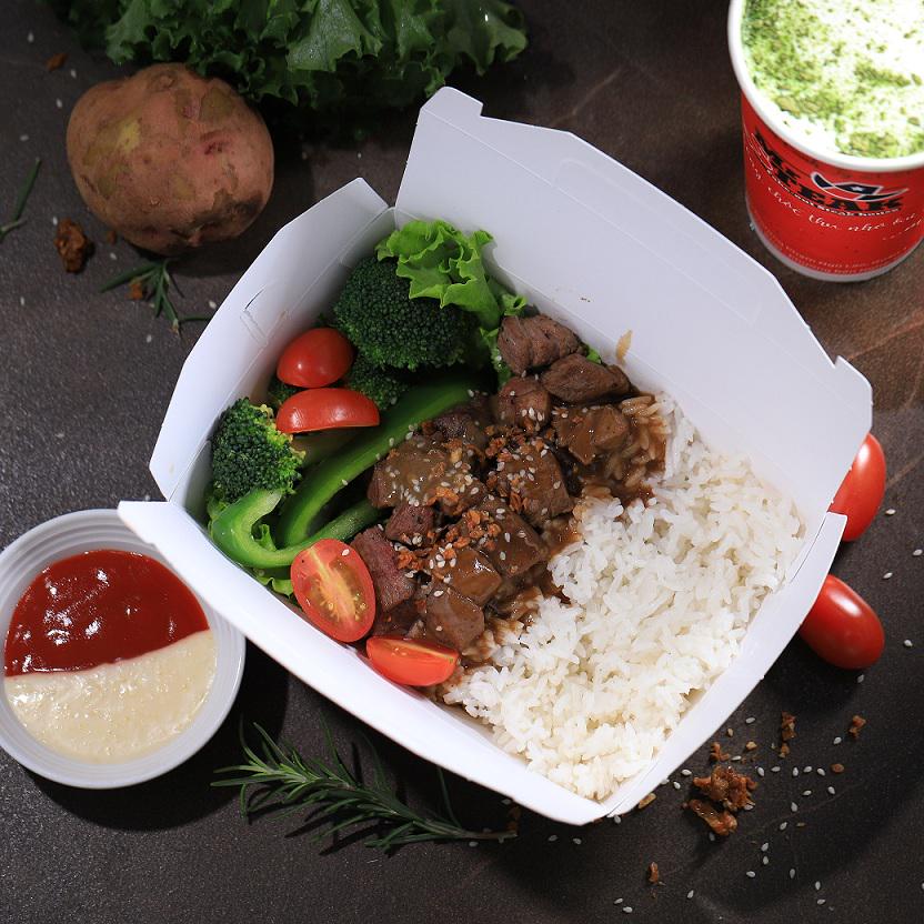 com-bo-sot-chua-ngot-tra-trai-cay