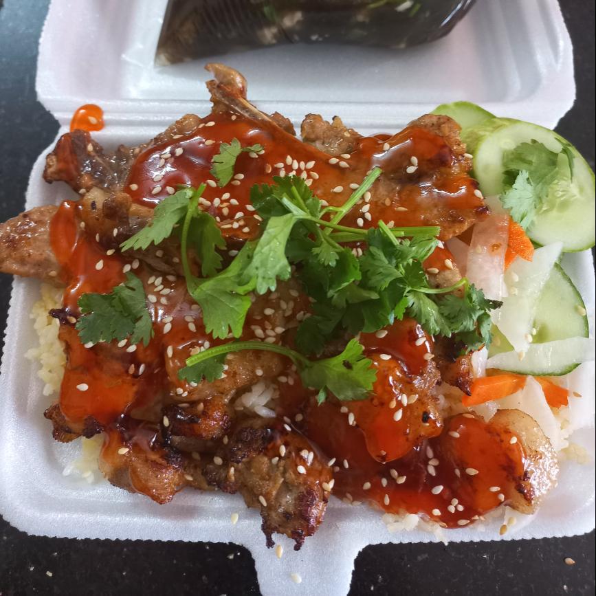 com-suon-ap-chao-sot-sochi