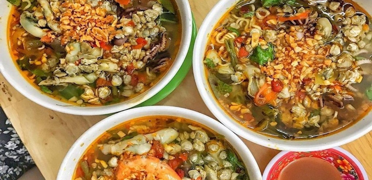 Mì-Ốc-Hến-Dì-Mai---Cô-Giang