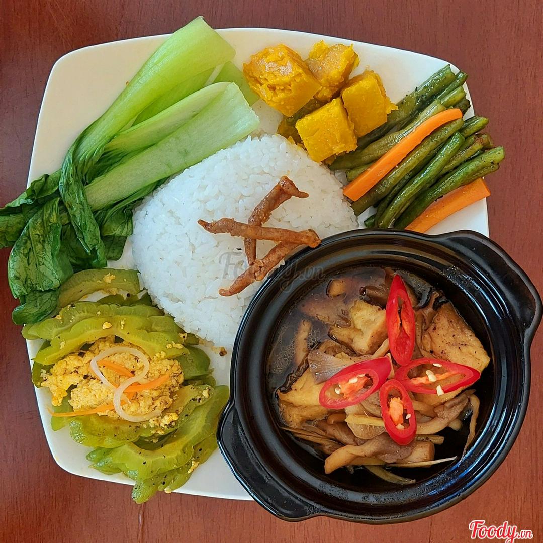 com-chay-phan-au-hu-kho-nam-bao-ngu