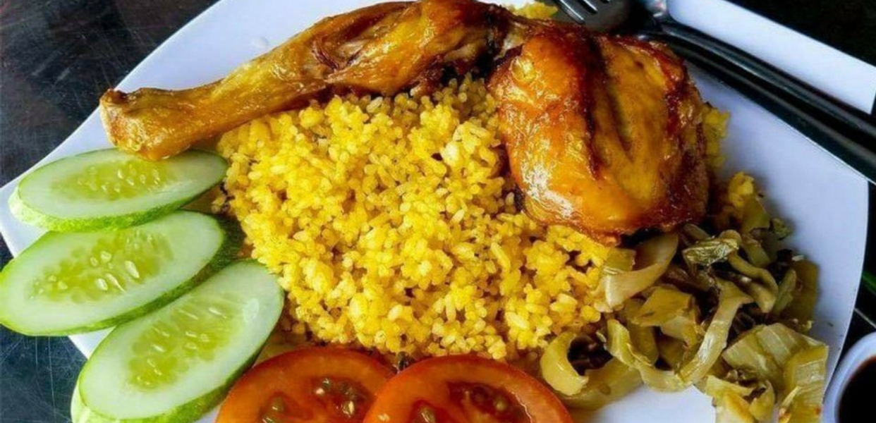 an-tam-quan-com-o-an-nhanh-cau-buou